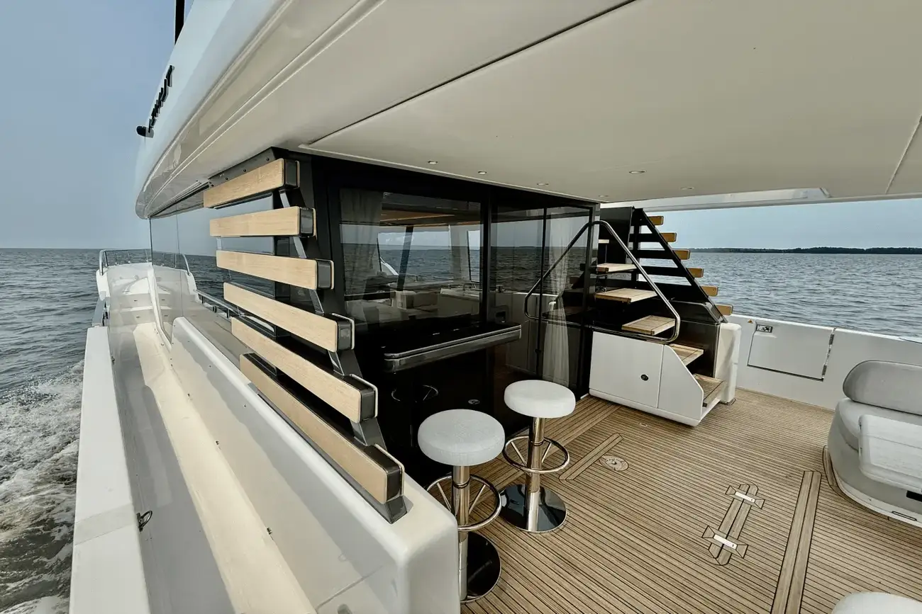 Thumbnail von Azimut 60