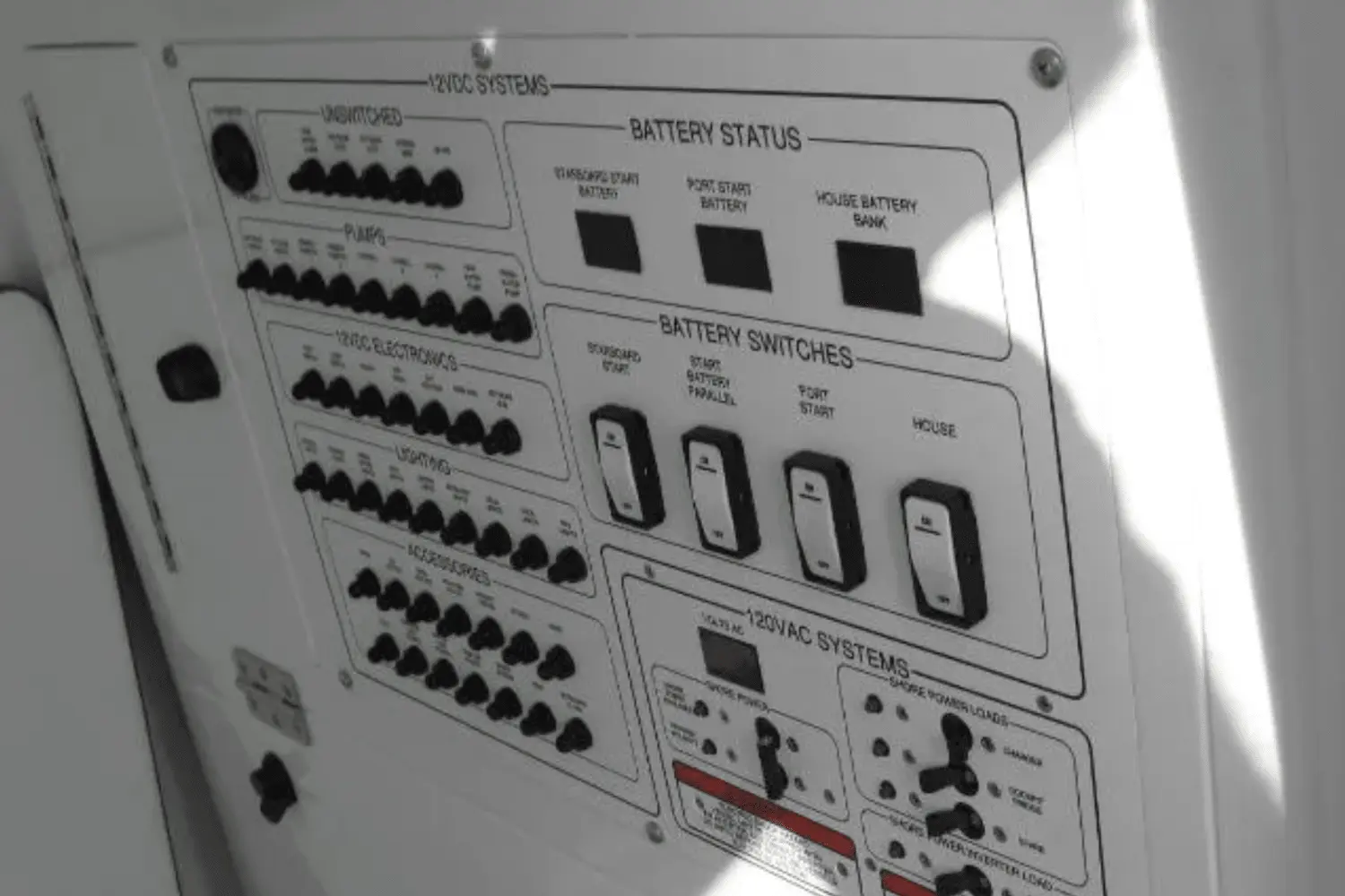 Thumbnail von Edgewater 325 CC