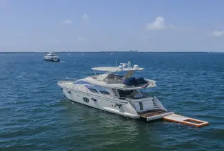 Thumbnail von Azimut 75 Thinks It's His Too