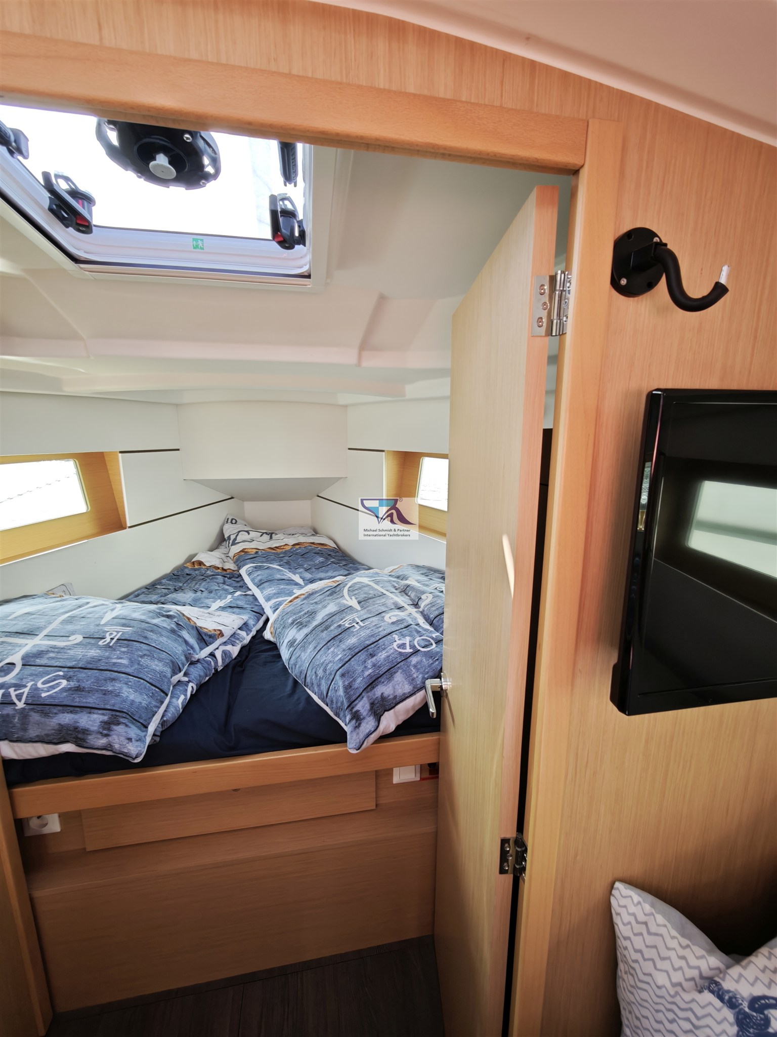 Thumbnail von Beneteau OCEANIS 35.1