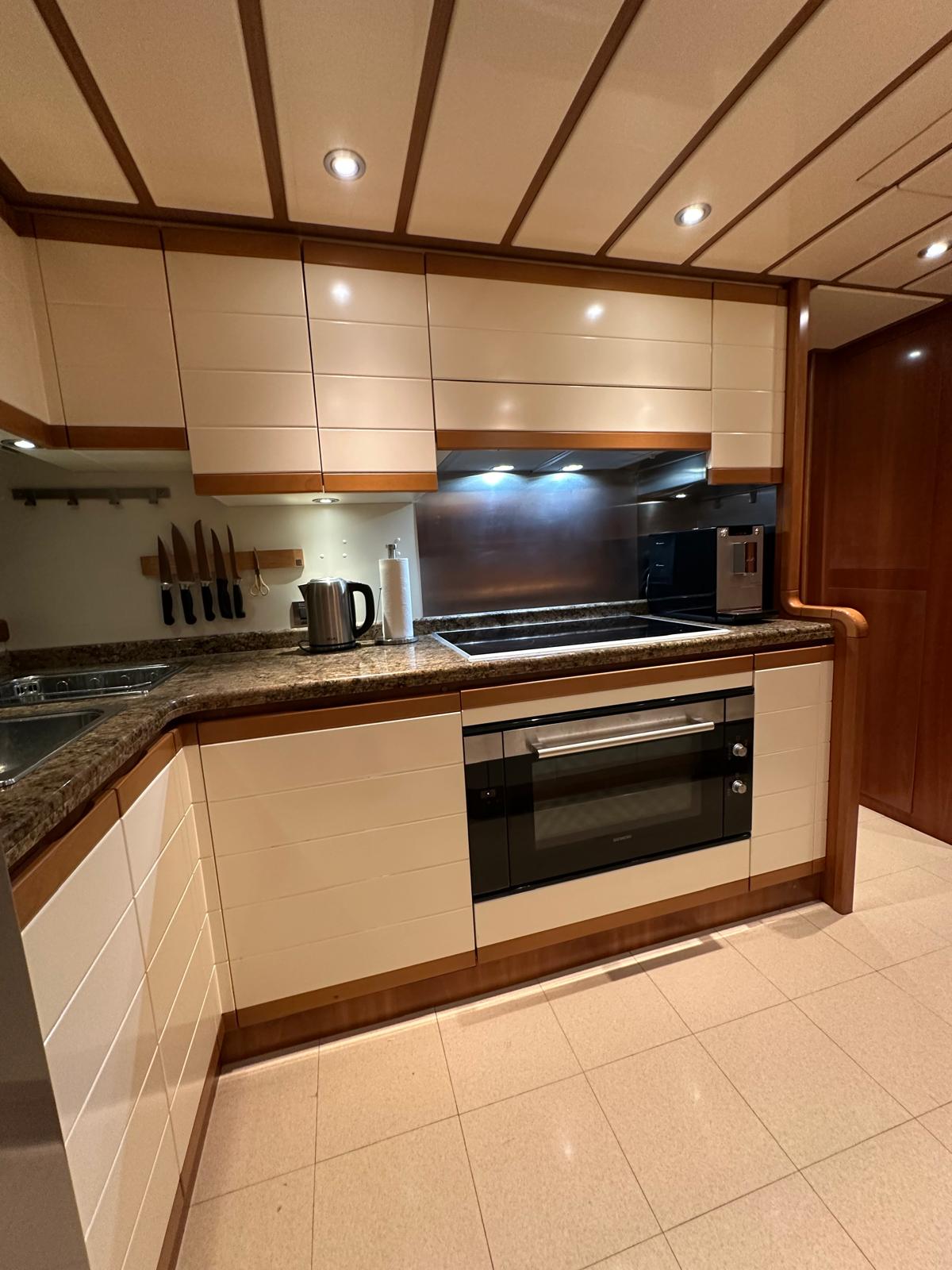 Thumbnail von Custom Line 94