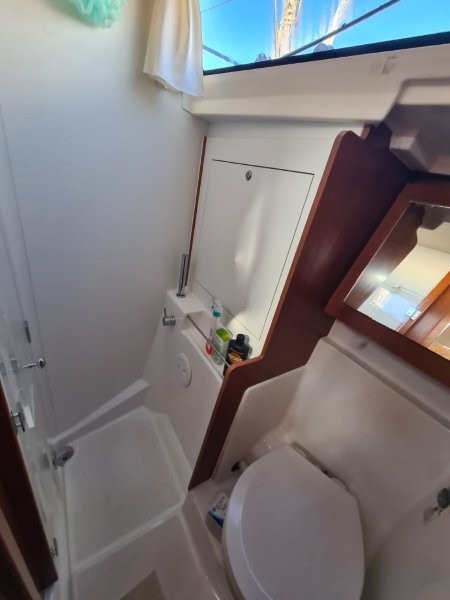 Thumbnail von Bénéteau Oceanis 41