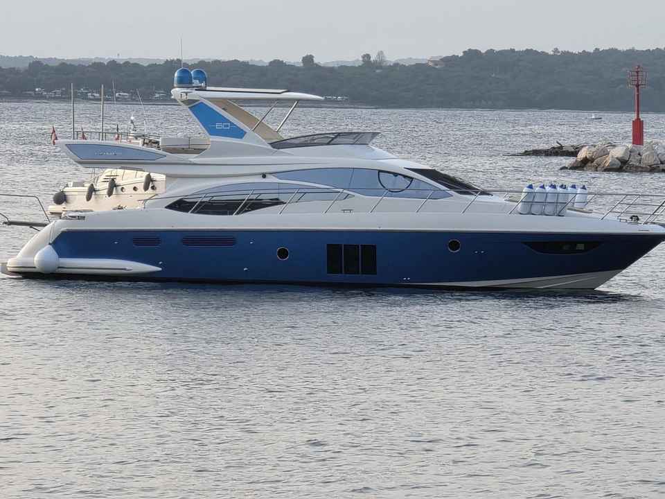 Azimut 58
