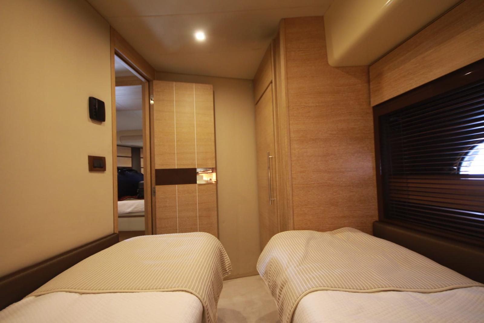 Thumbnail von Azimut 58