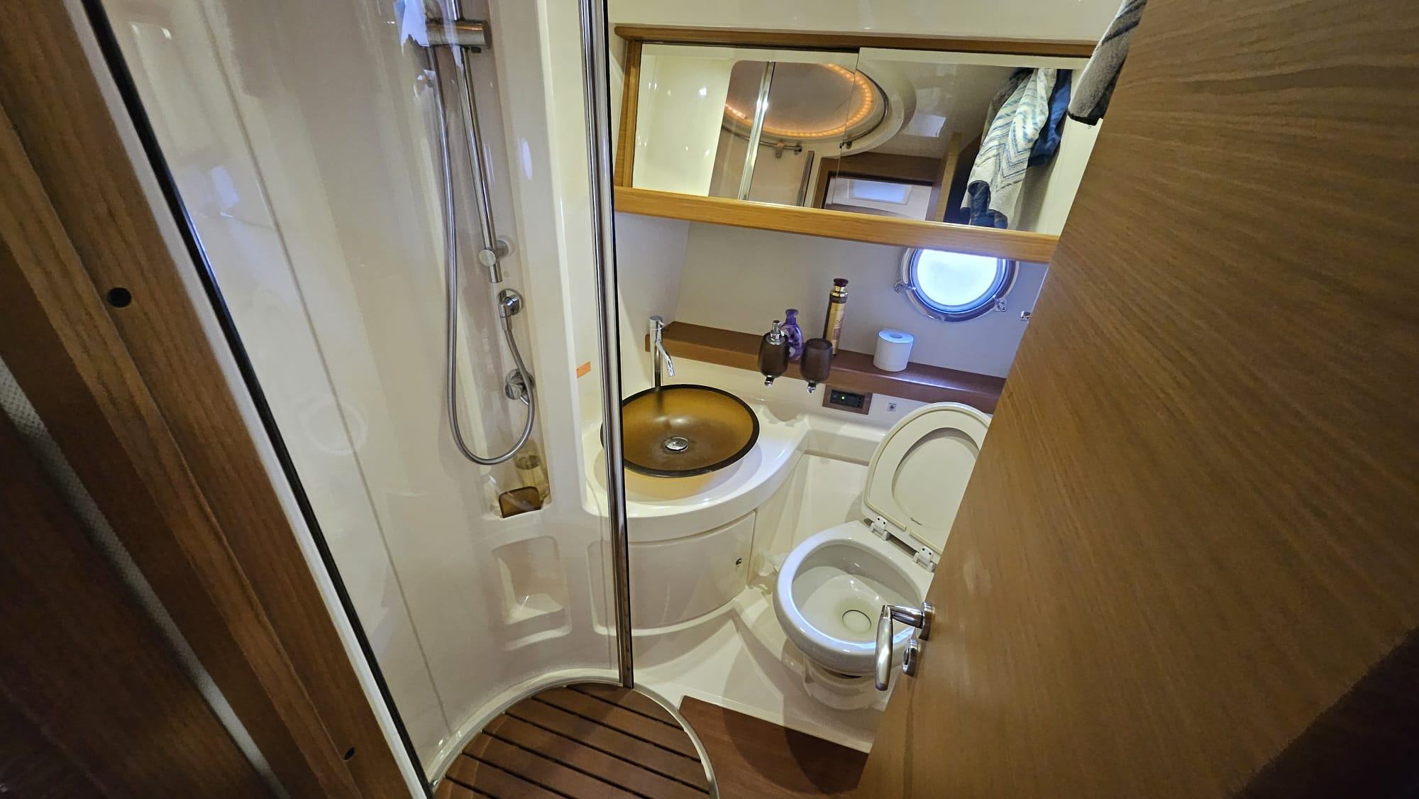 Thumbnail von Azimut 43