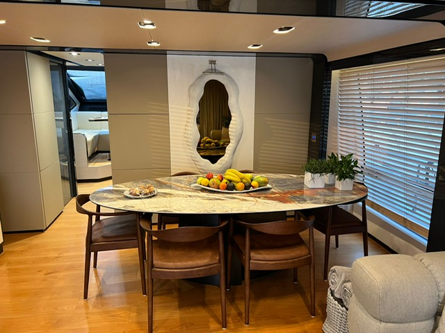 Thumbnail von Azimut 80