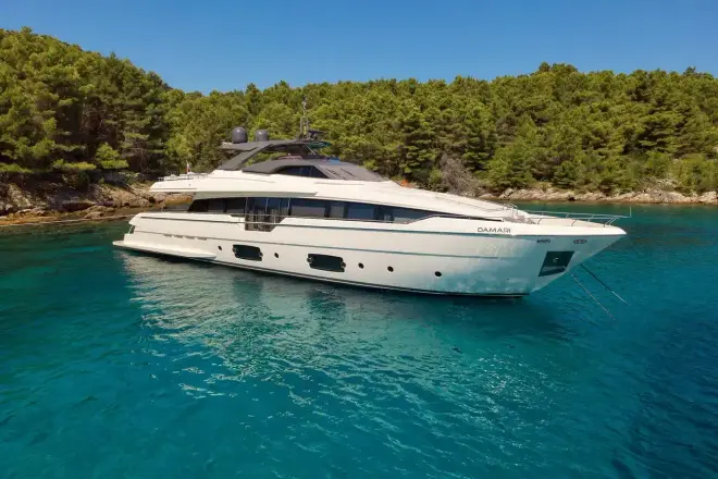 Ferretti Yachts 95 DAMARI