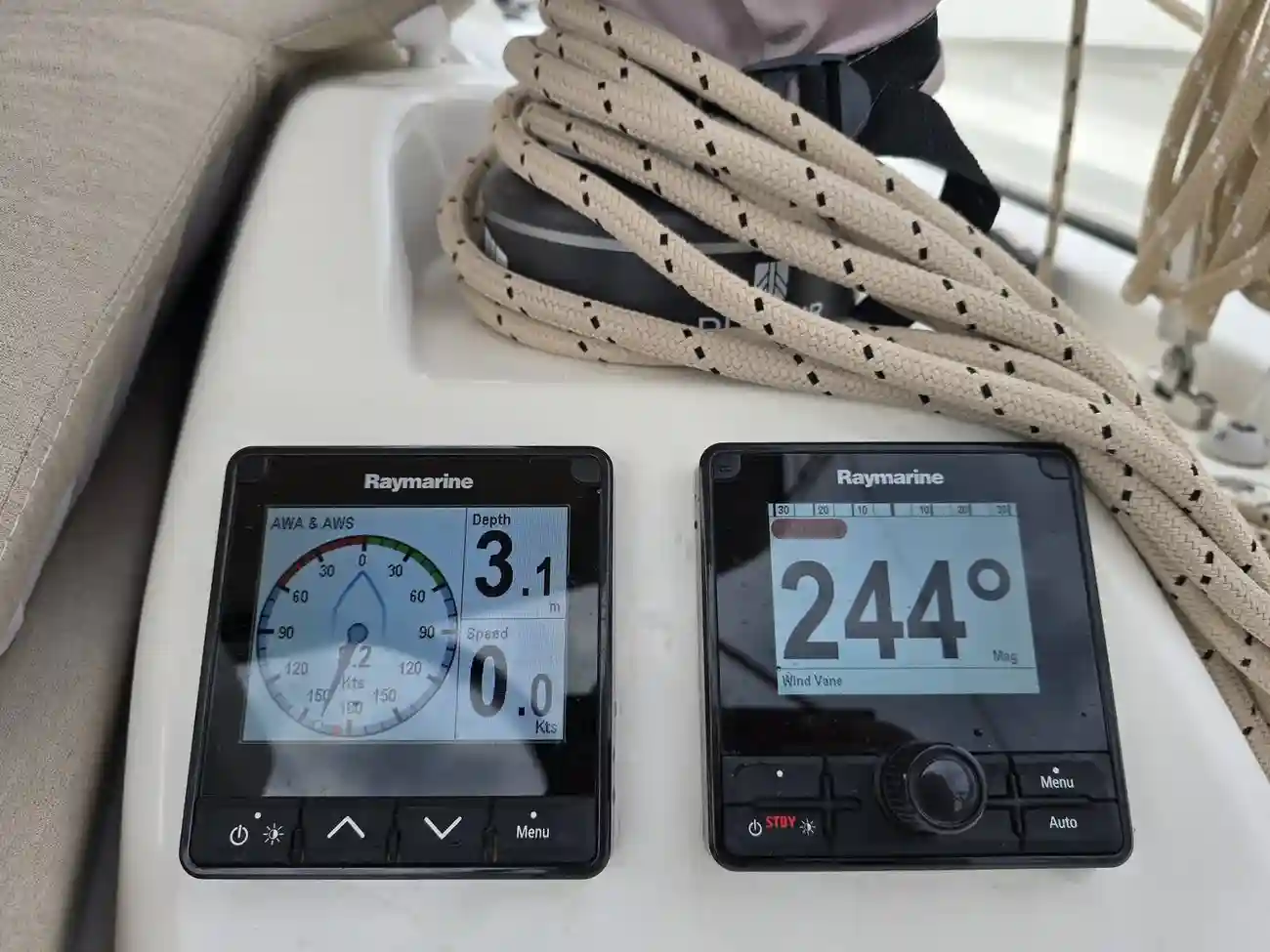 Thumbnail von Dufour 390 Grand Large