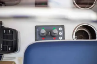 Thumbnail von Delphia 11 Flylounge Mardis Gras (retained by vendor)