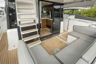 Thumbnail von Delphia 11 Flylounge Mardis Gras (retained by vendor)