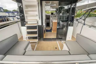 Thumbnail von Delphia 11 Flylounge Mardis Gras (retained by vendor)