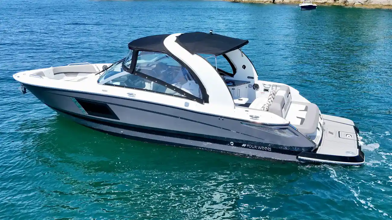 Four Winns Horizon 290