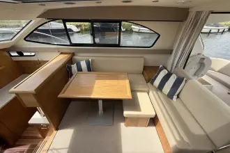 Thumbnail von Haines 32 Sedan Third Half