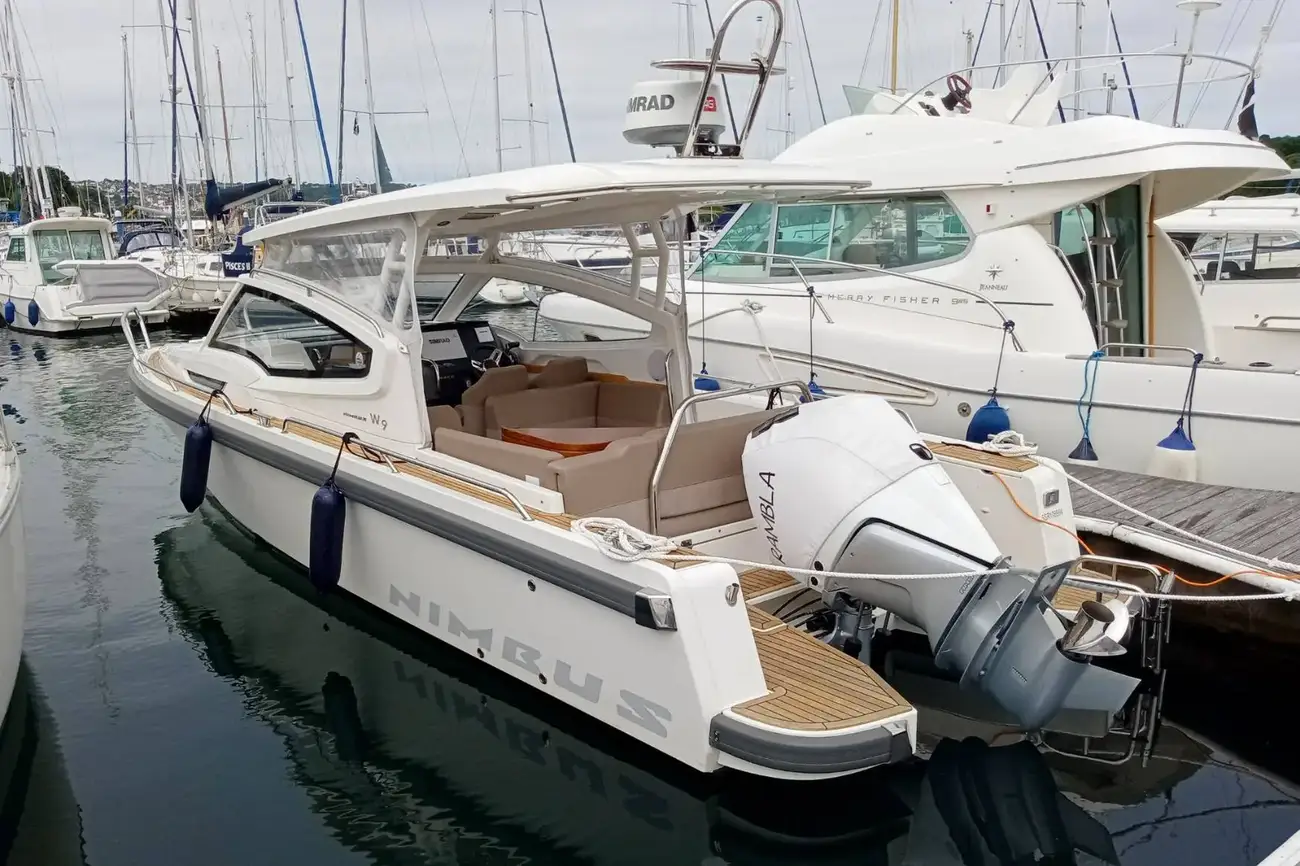 Nimbus W9 True Colours