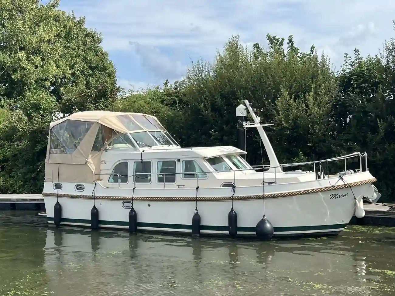 Linssen AC 33.9 LUXURY STEEL MOTOR CRUISER