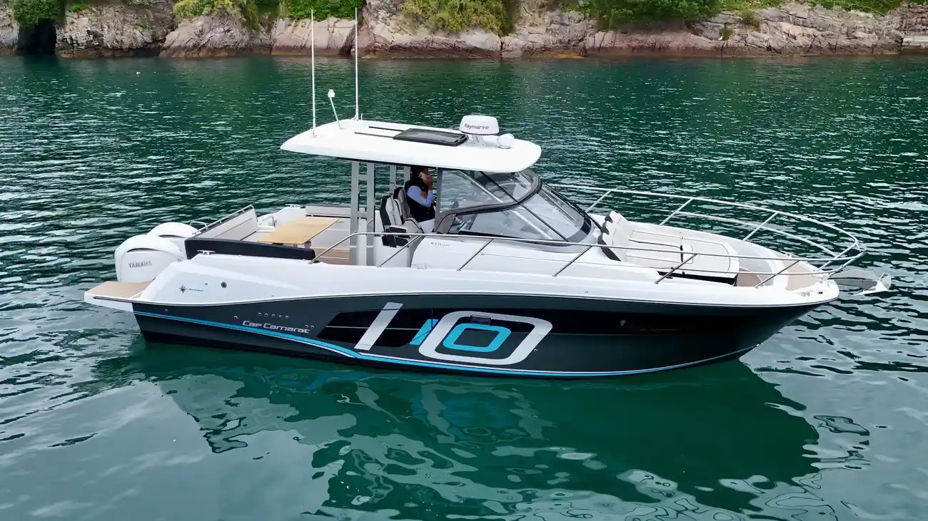 Jeanneau Cap Camarat 10.5 WA S2 BLUE ROCKET