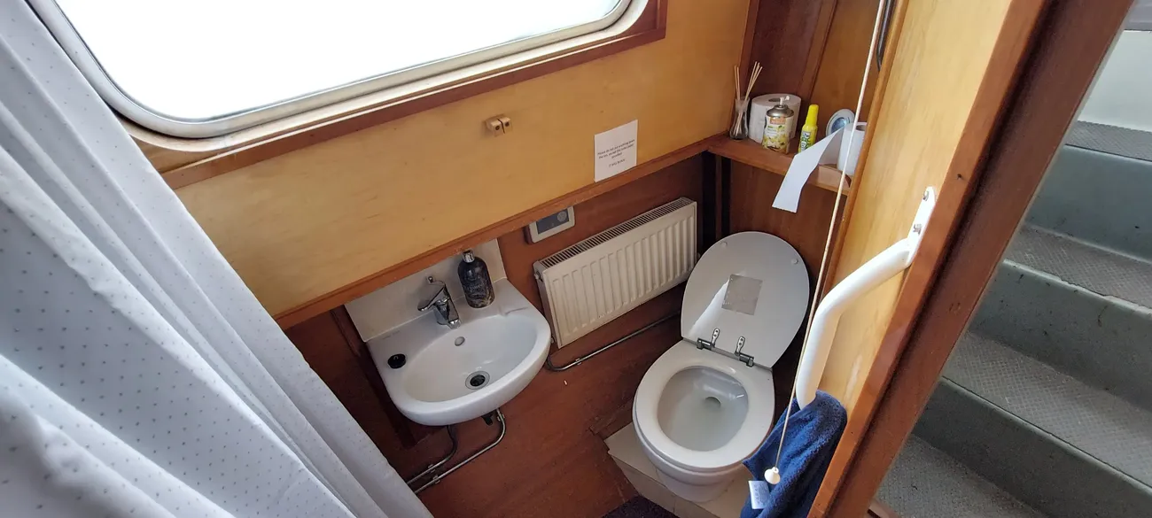 Thumbnail von Custom 65ft Dutch Barge Flat over crest