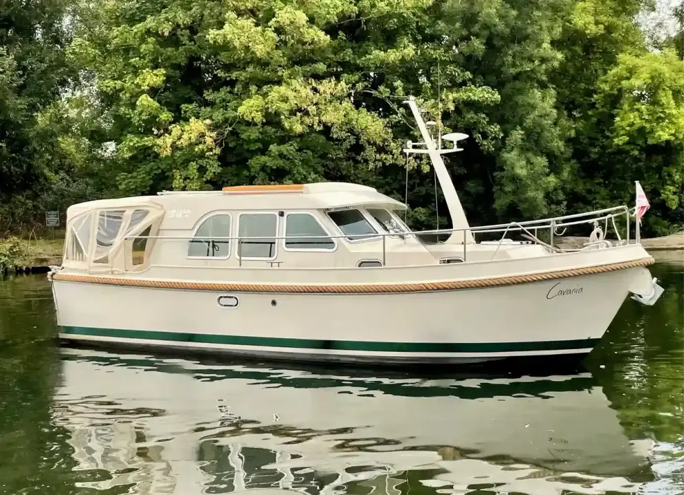 Linssen 29.9 Sedan Cavania