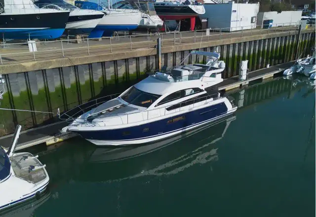 Fairline Squadron 42 SERENITY