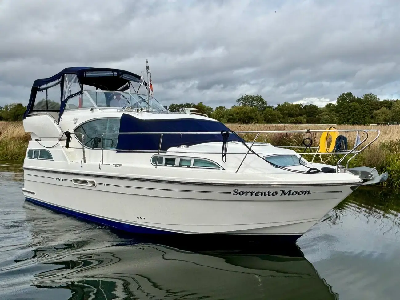 Haines 320 Aft Cabin Sorrento Moon