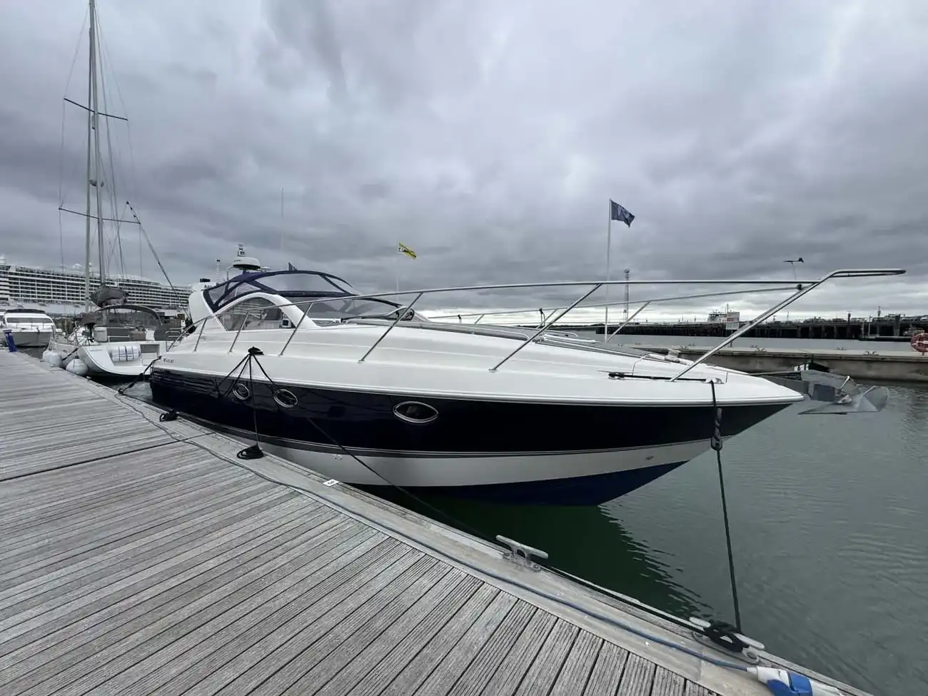 Thumbnail von Fairline Targa 37 Vesper