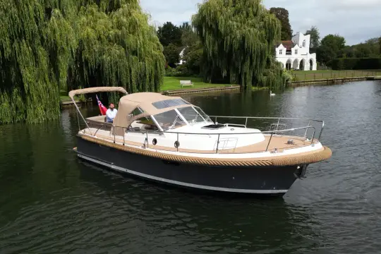 Intercruiser 29 Dionysia II