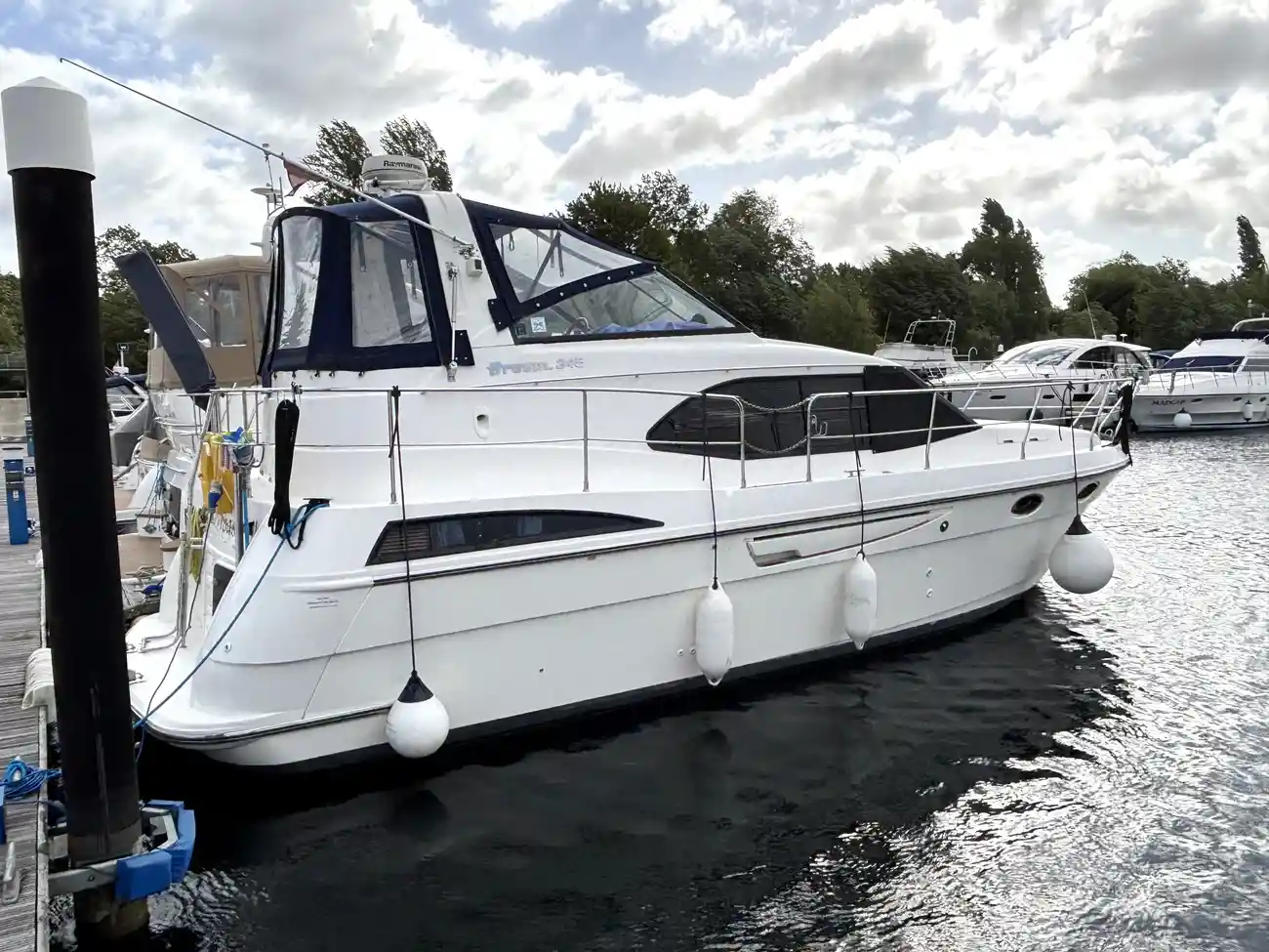 Thumbnail von Broom 345 OS