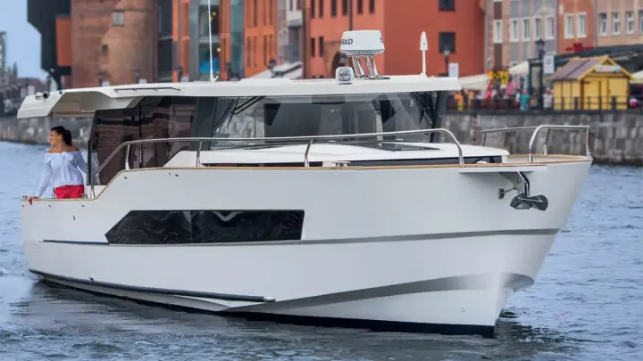 Delphia 12 Sedan DE 012 NEW BUILD