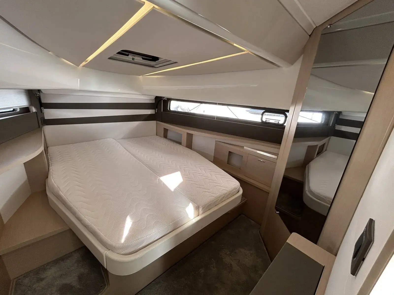 Thumbnail von Jeanneau DB 37 IB