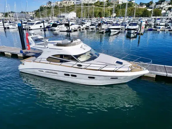 Sealine F425 RAFFLES