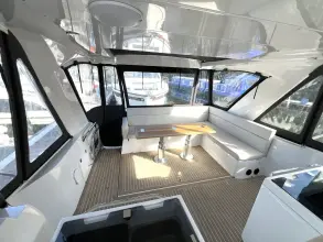 Thumbnail von Sealine S390 Presents as new