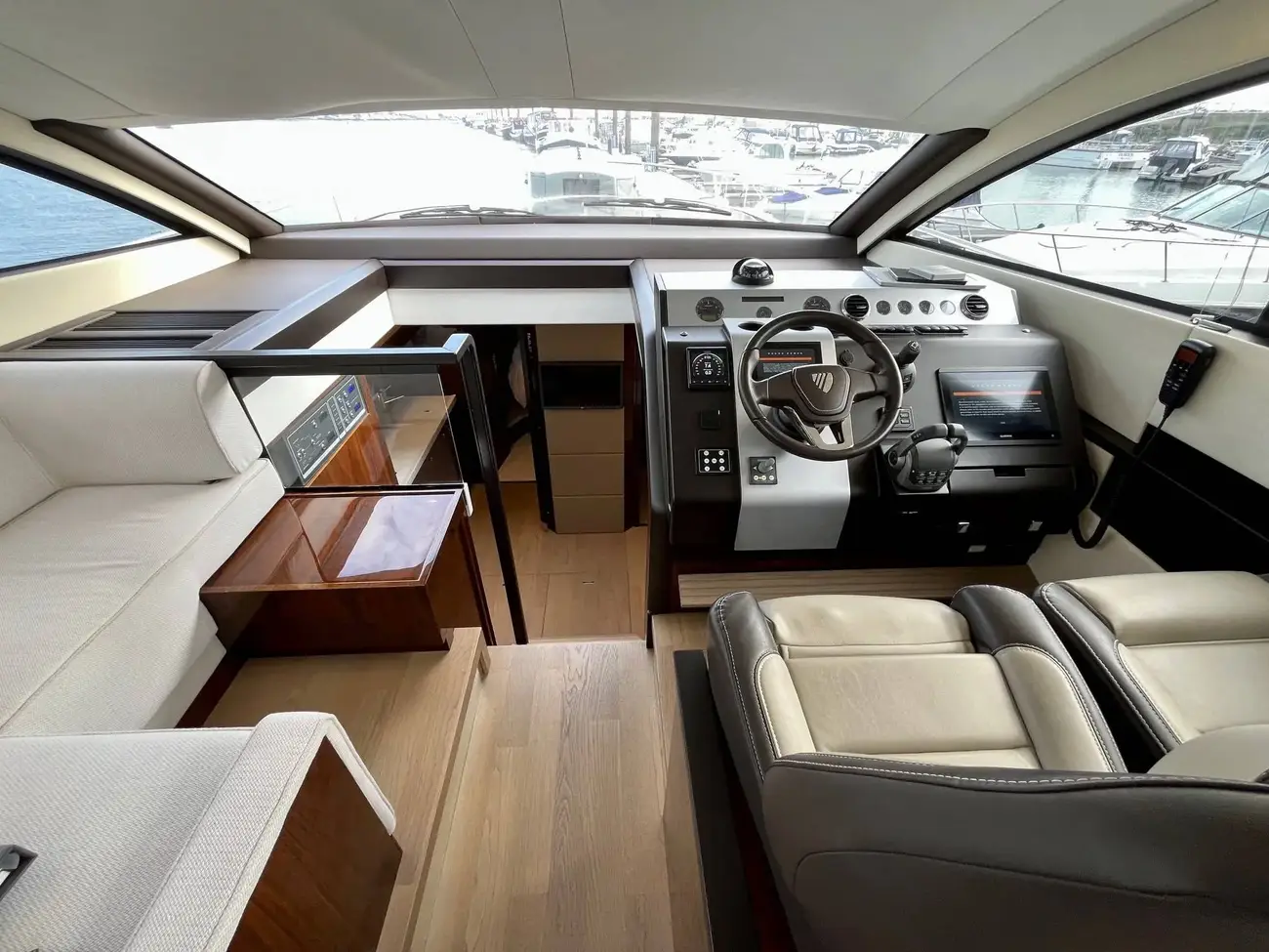 Thumbnail von Fairline Squadron 50