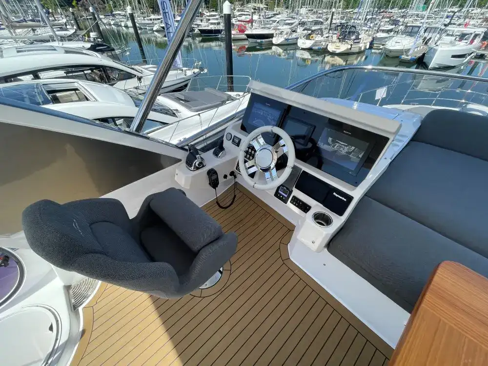 Thumbnail von Azimut 50 FLYBRIDGE