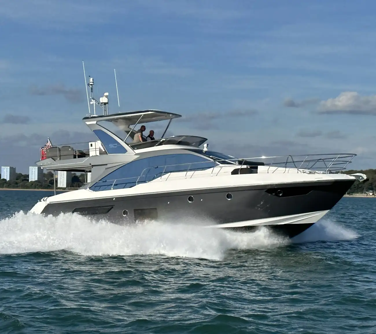 Thumbnail von Azimut 50 FLYBRIDGE