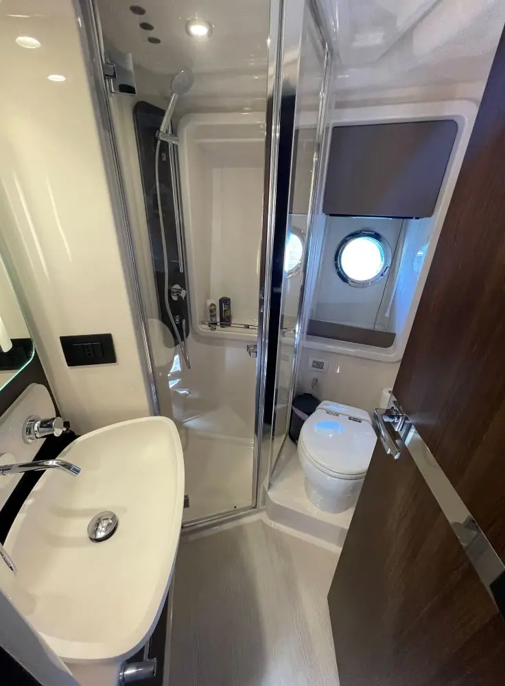 Thumbnail von Azimut 50 FLYBRIDGE