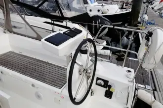 Thumbnail von Beneteau Oceanis 30.1 Lotty