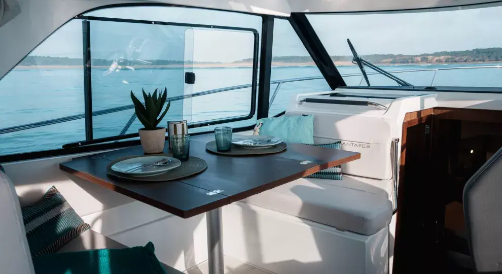 Thumbnail von Beneteau Antares 9 V2