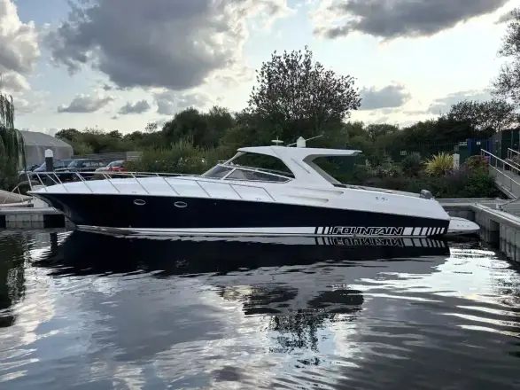 Fountain 48 Express Cruiser FLOOR IT