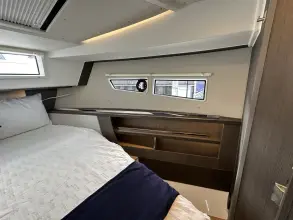 Thumbnail von Sealine C335 As New Condition