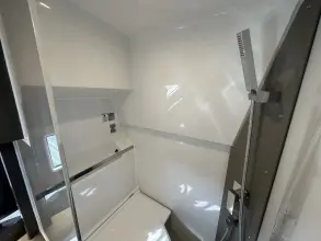 Thumbnail von Sealine C335 As New Condition