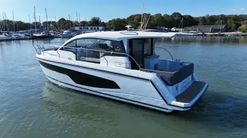 Thumbnail von Sealine C335 As New Condition