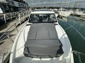 Thumbnail von Sealine C335 As New Condition