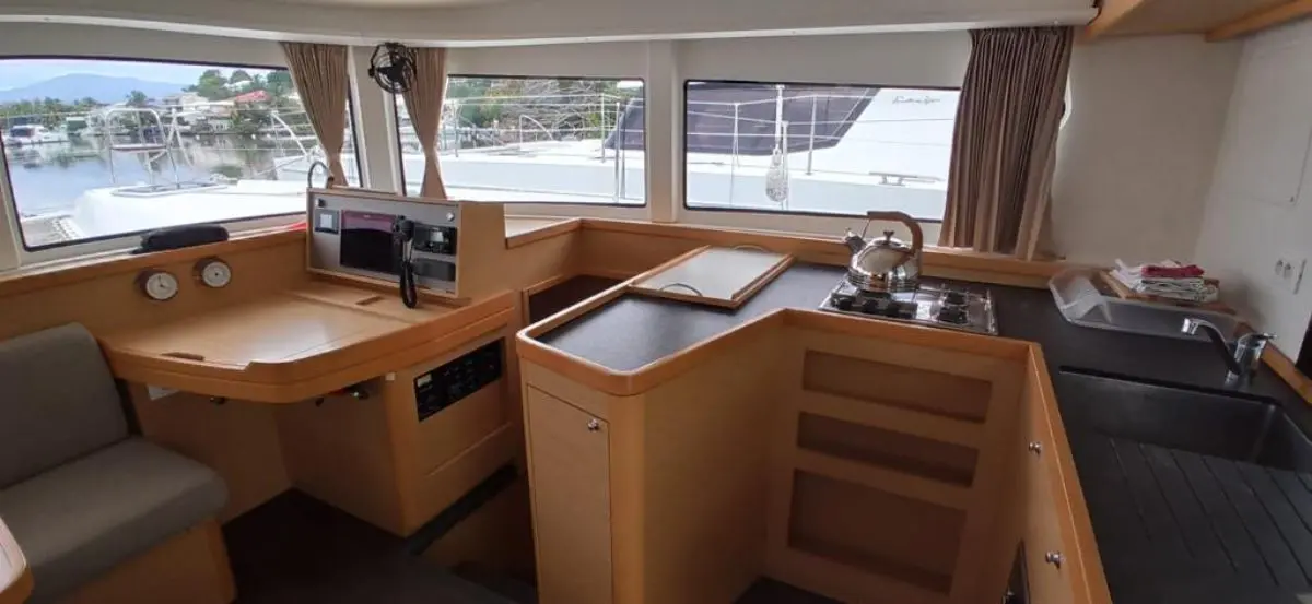 Thumbnail von Lagoon 42 Taina