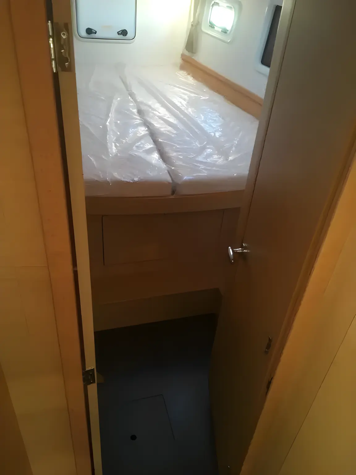 Thumbnail von Lagoon 42 Taina