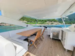 Thumbnail von Sunseeker 86 Yacht 9138003