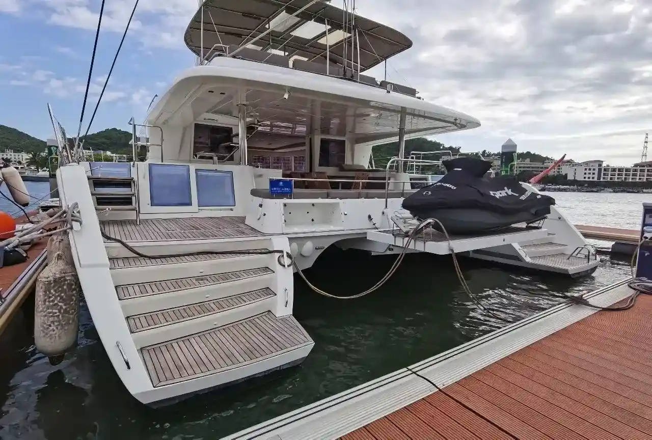 Thumbnail von Lagoon 620 9563039