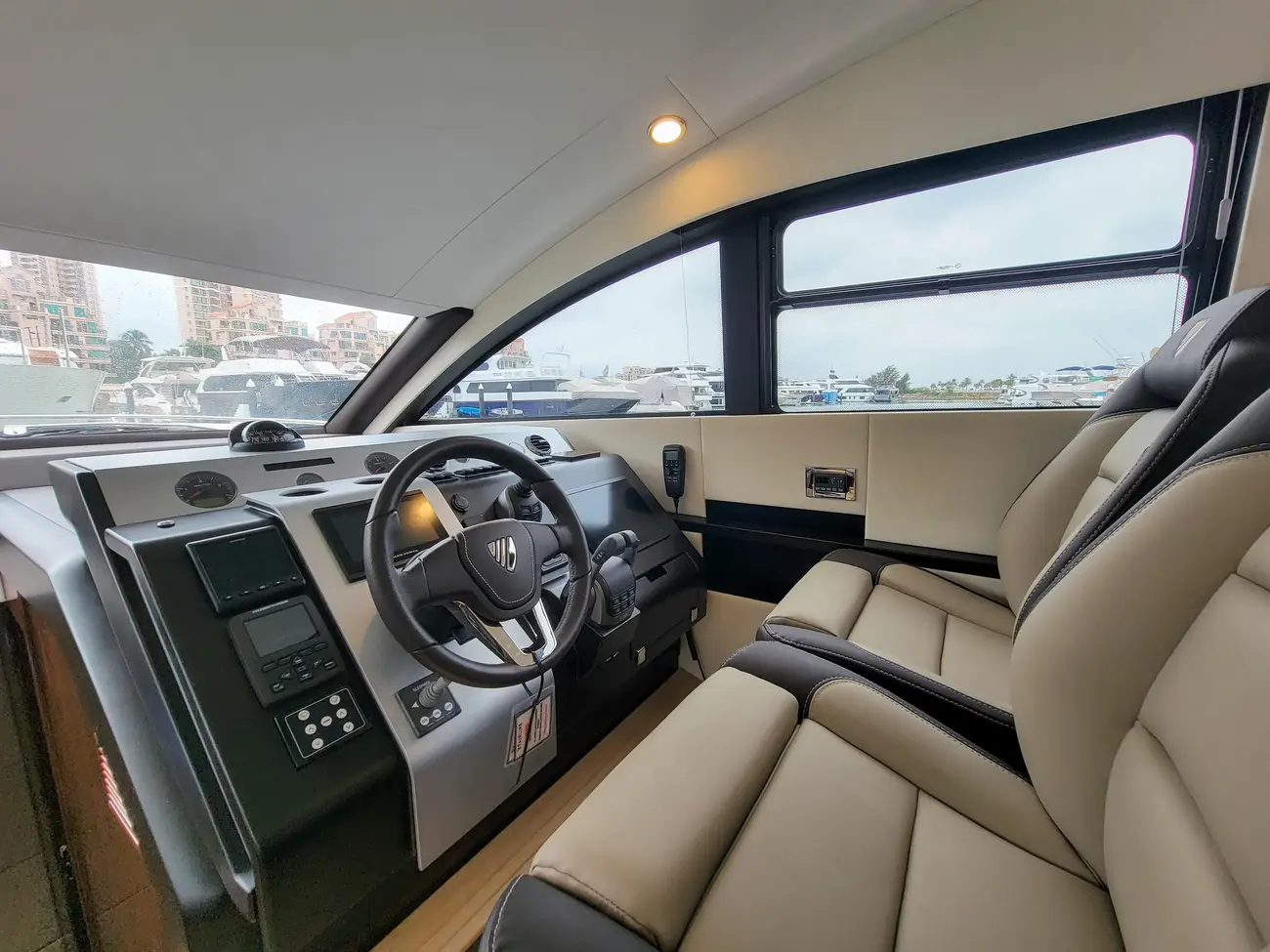 Thumbnail von Fairline Squadron 50 9750440