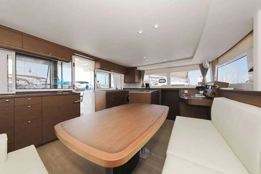 Thumbnail von ラグーン 450 F