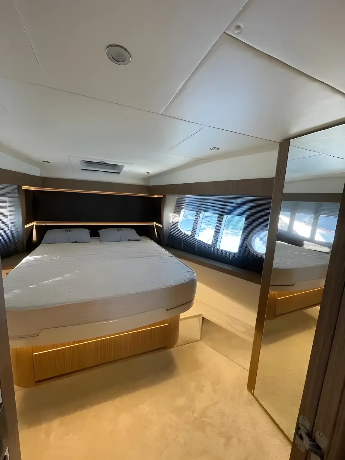 Thumbnail von Absolute 52