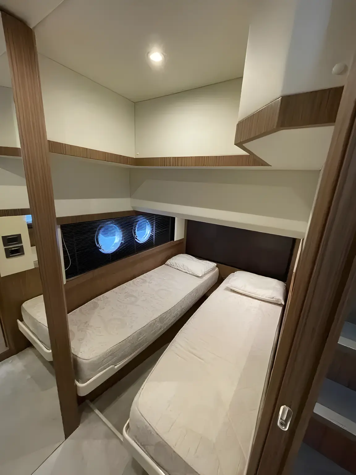 Thumbnail von Absolute 52